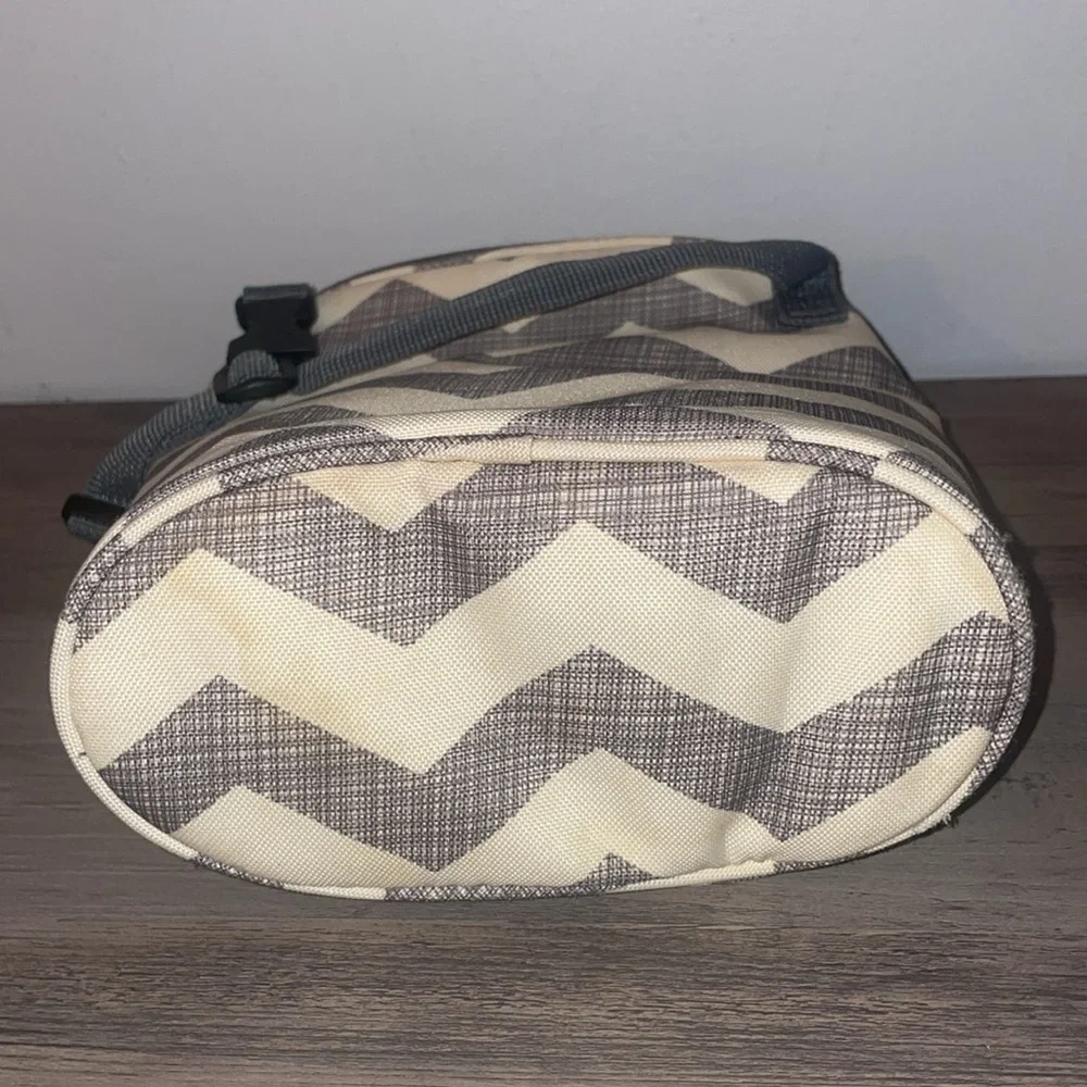 Skip Hop Grab & Go Double Bottle Bag, Chevron - Picture 8 of 8